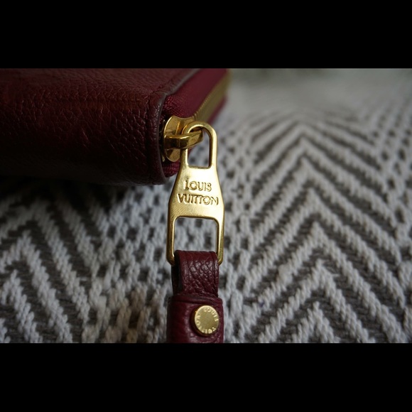 Louis Vuitton Zippy Wallet in Empreinte Leather - Picture 2 of 8